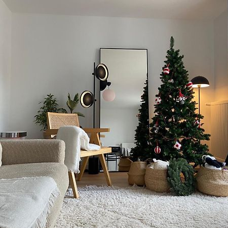 Disneyland Minimalist Lifestyle - 5 Pax Apartment เซร์ริส ภายนอก รูปภาพ