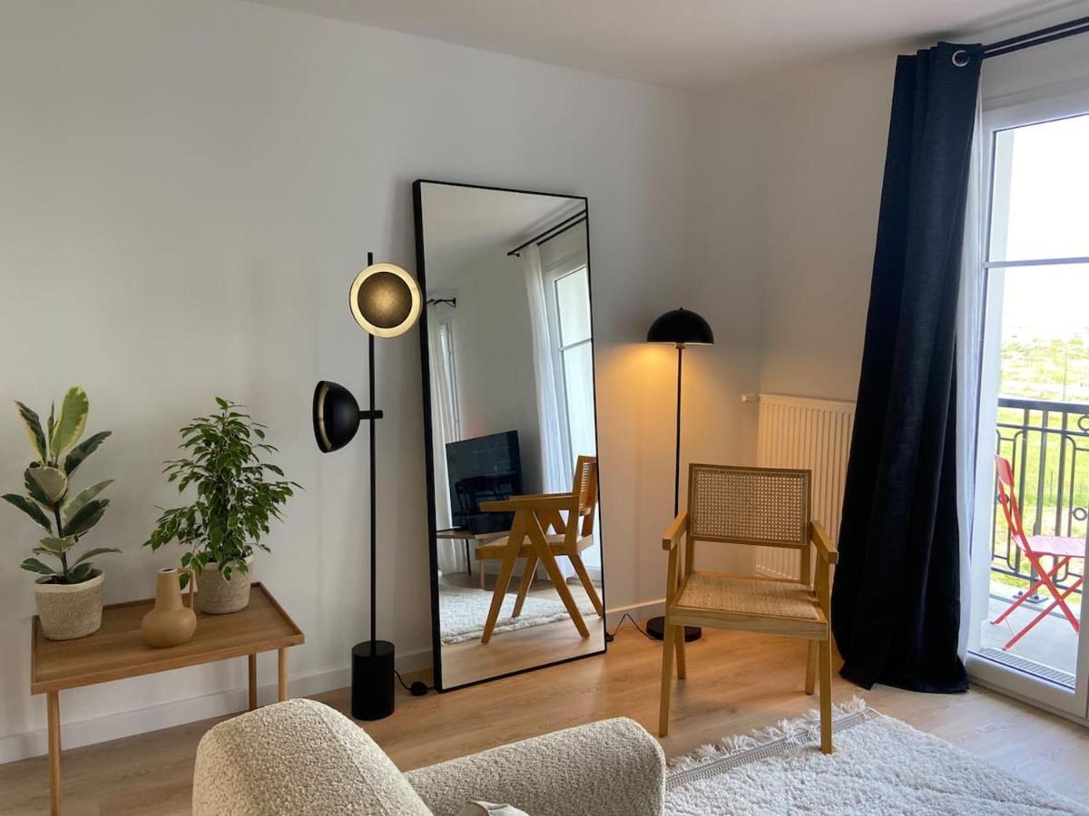 Disneyland Minimalist Lifestyle - 5 Pax Apartment เซร์ริส ภายนอก รูปภาพ