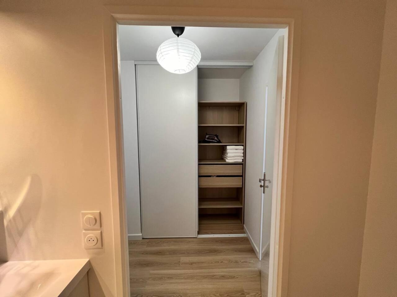 Disneyland Minimalist Lifestyle - 5 Pax Apartment เซร์ริส ภายนอก รูปภาพ